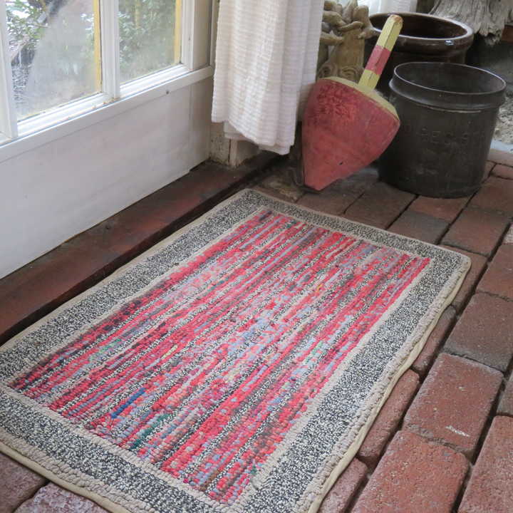 wool_bars_hooked_rug