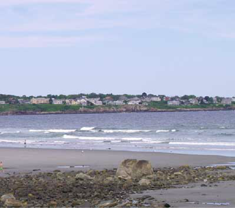 An image of the Long Sands Beach, in York, Maine.